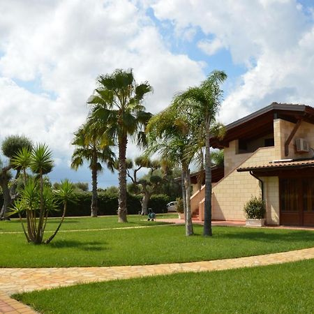 Borgo Dei Normanni Aparthotel San Vito dei Normanni Bagian luar foto
